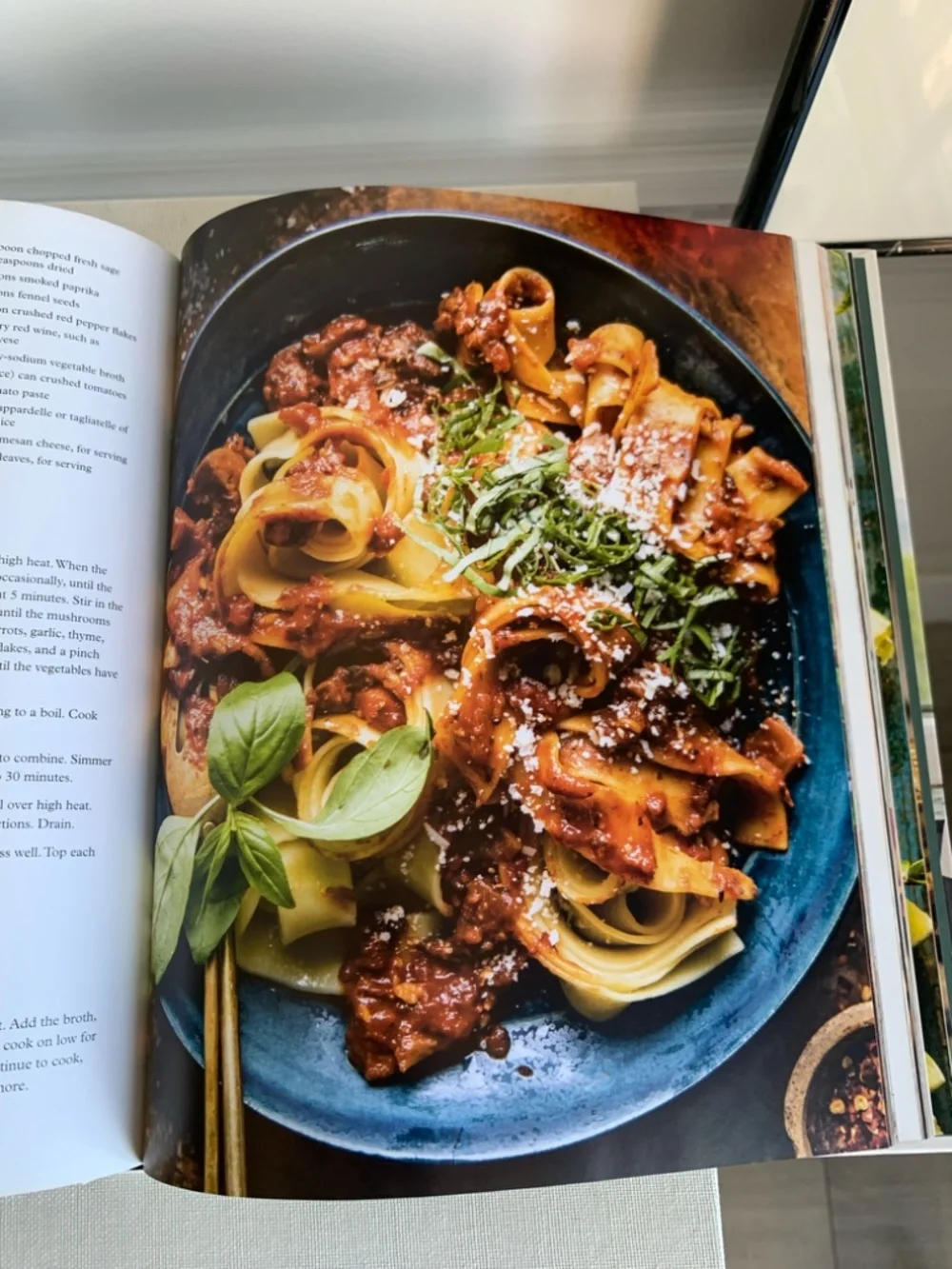 Coffee table/cooking book
